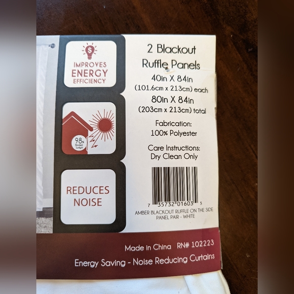 VCNY 2 Blackout White Ruffle Panels - Picture 3 of 4